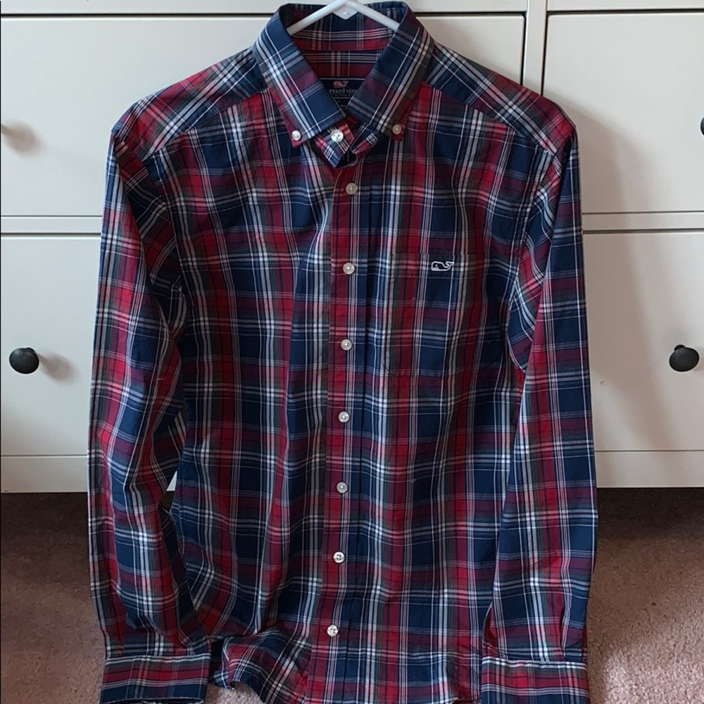 NWOT Men’s Vineyard Vines button down shirt